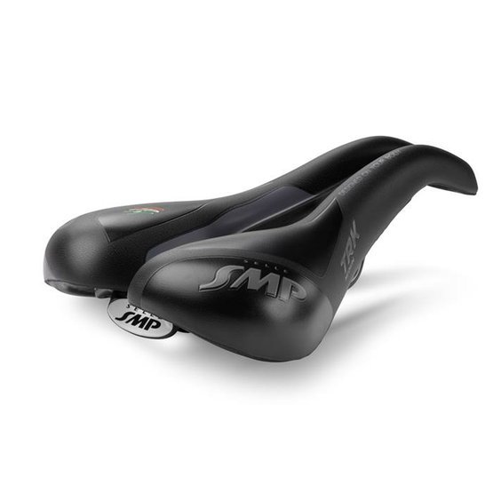 Ergonomicky tvarované cyklistické sedlo Selle SMP TRK Medium se středovým výřezem